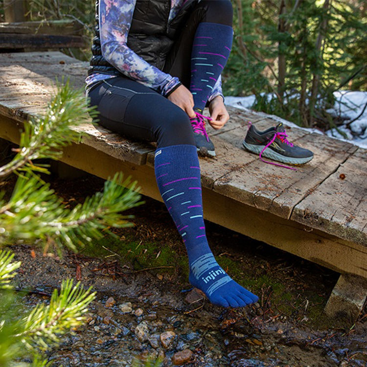 Mynd Injinji Snow Over The Calf hnésokkar