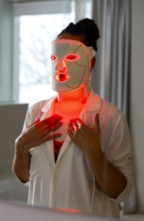 Mynd Radiant Health LumaRed háls- og andlitsgríma